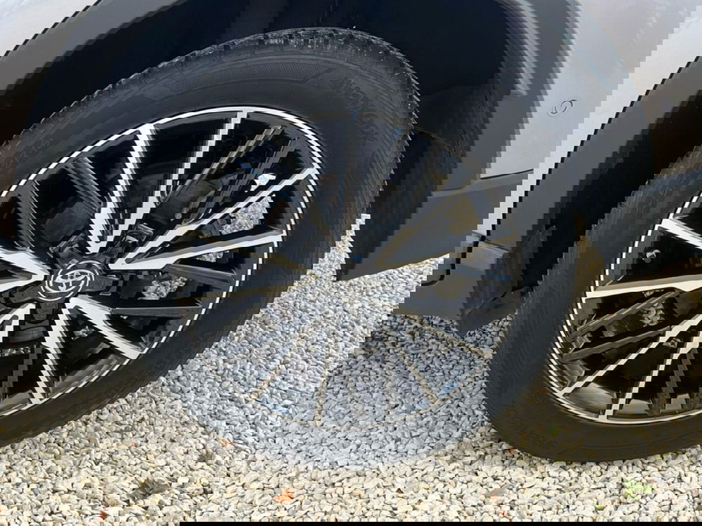 Toyota Toyota C-HR usata a Catania (6)