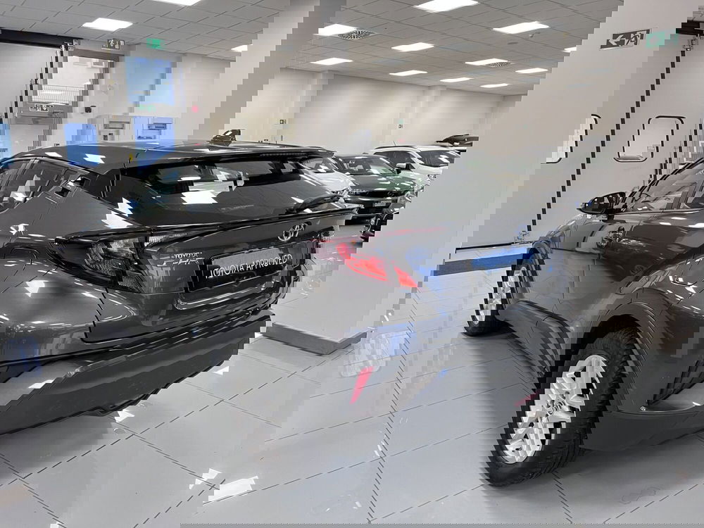 Toyota Toyota C-HR usata a Prato (6)
