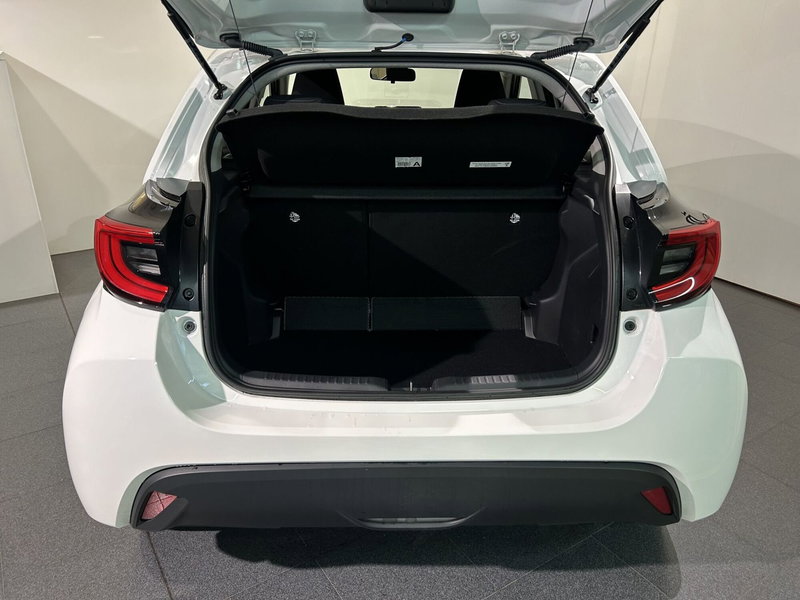 Toyota Yaris usata a Milano (11)