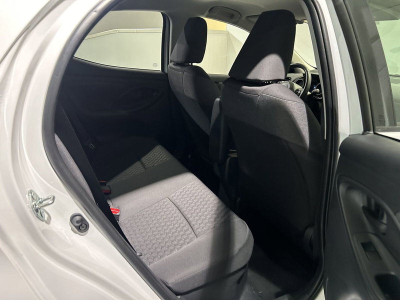 Toyota Yaris usata a Milano (8)