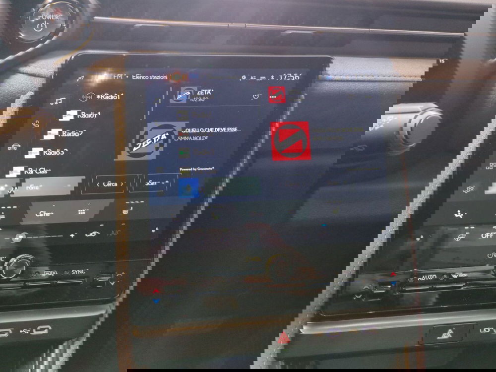 Lexus LBX usata a Milano (13)