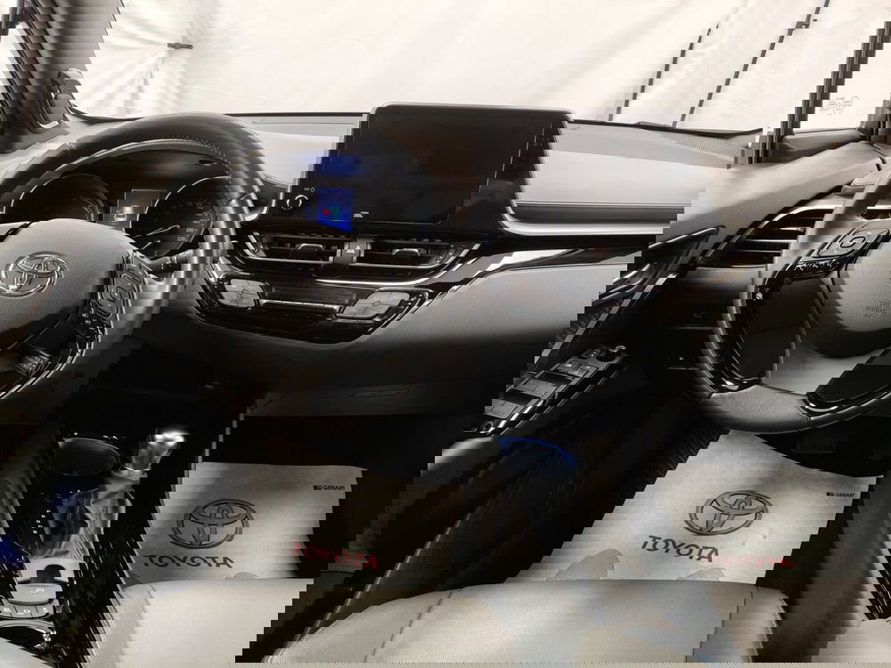 Toyota Toyota C-HR usata a Roma (10)