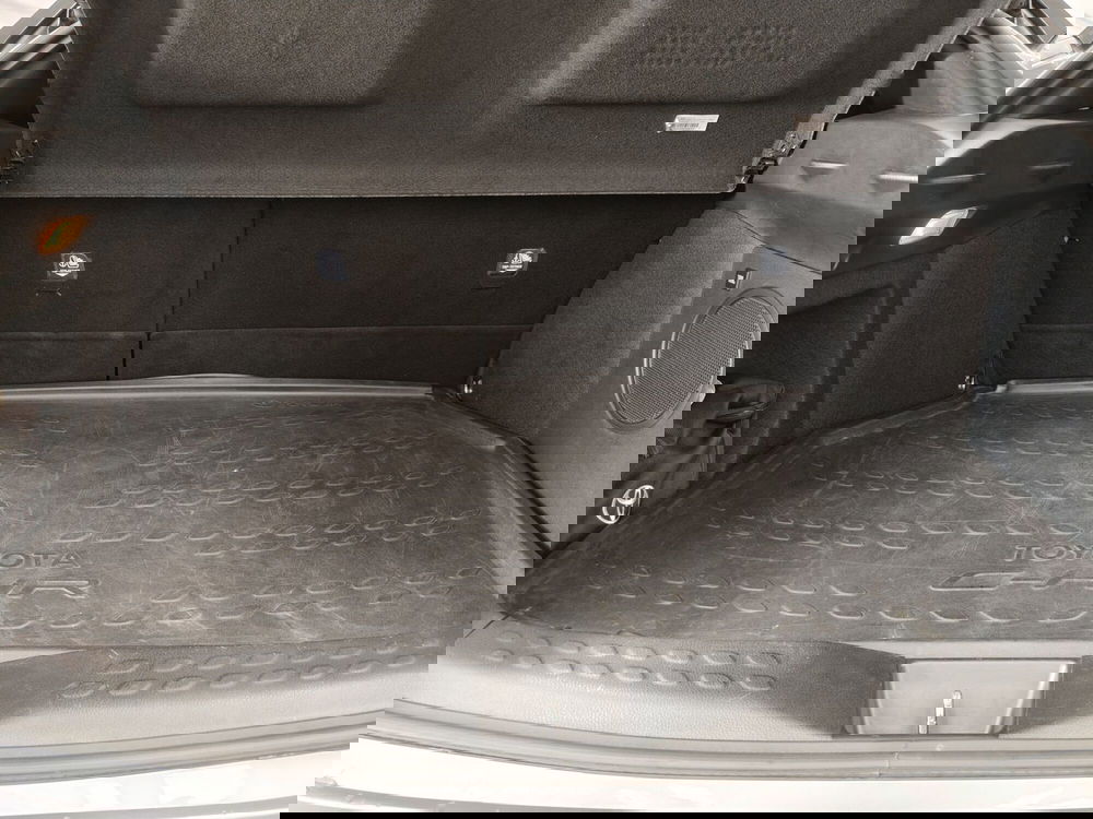 Toyota Toyota C-HR usata a Roma (13)