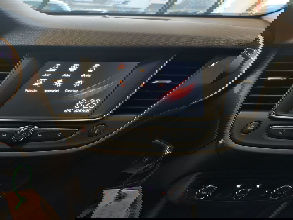 Opel Crossland nuova a Reggio Emilia (14)