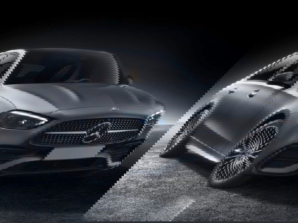 Mercedes-Benz Classe C nuova a Pisa (4)