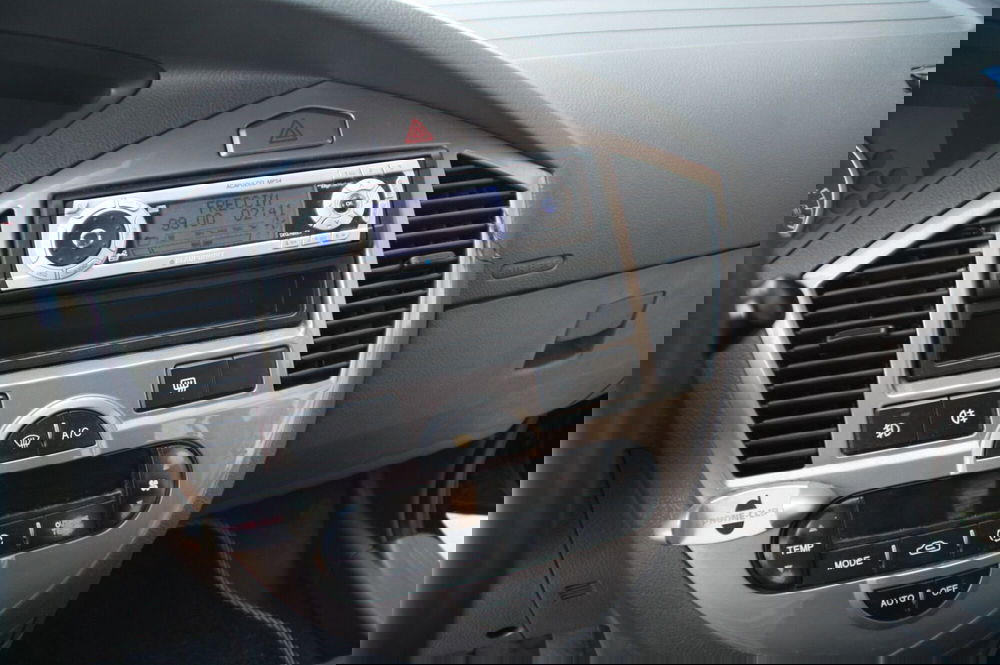 Kia Carens usata a Pordenone (10)