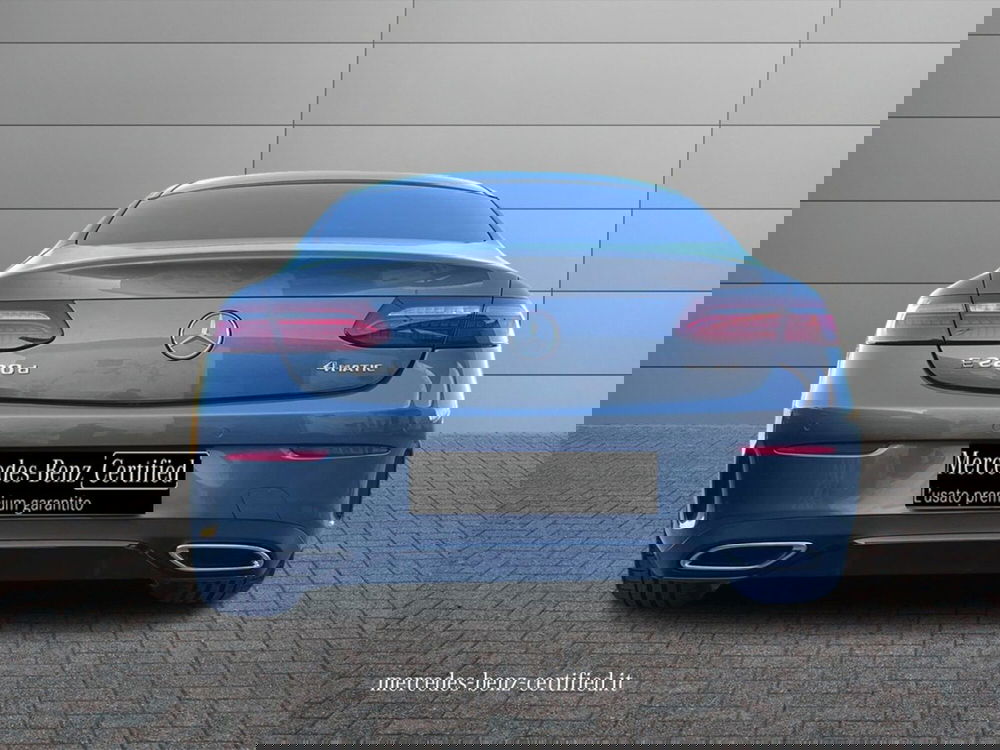 Mercedes-Benz Classe E Coupé usata a Bari (4)