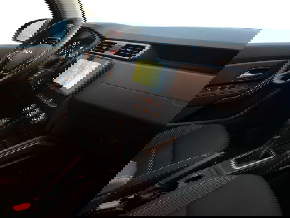 Dacia Duster usata a Bari (9)