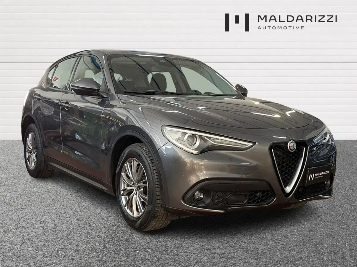 Alfa Romeo Stelvio usata a Bari