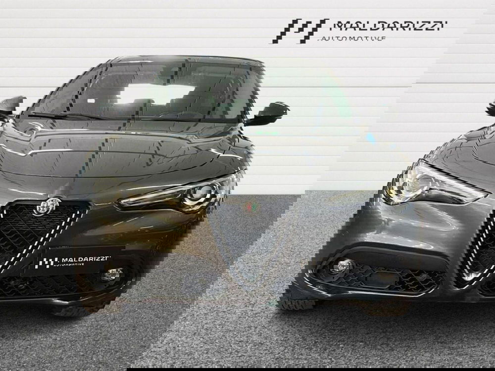 Alfa Romeo Stelvio usata a Bari (2)