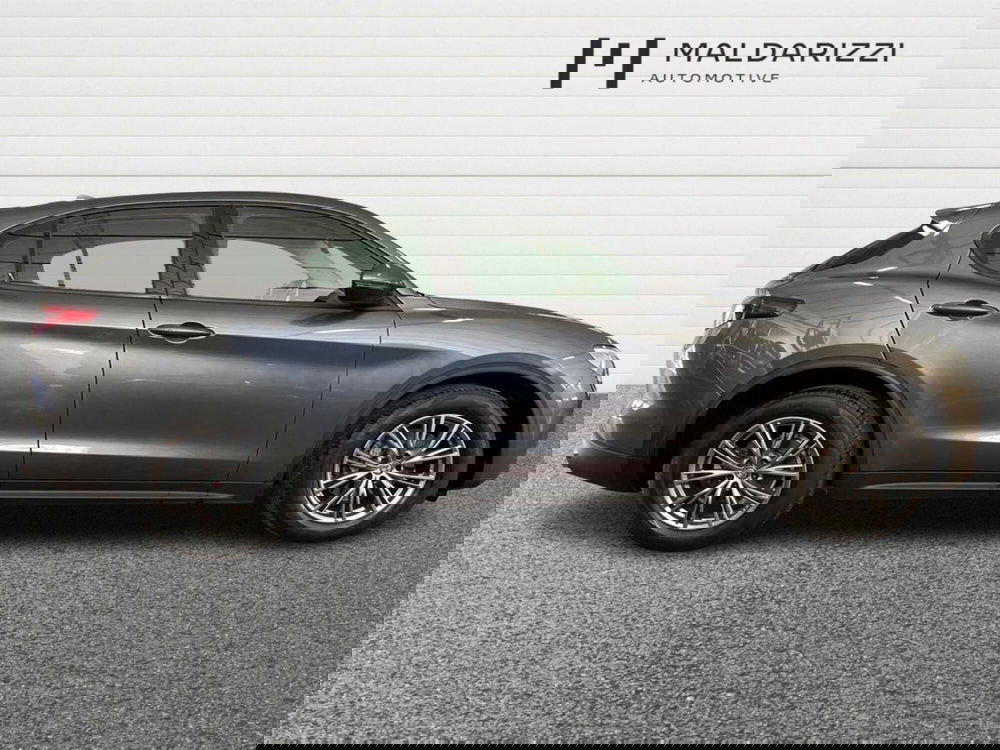 Alfa Romeo Stelvio usata a Bari (5)