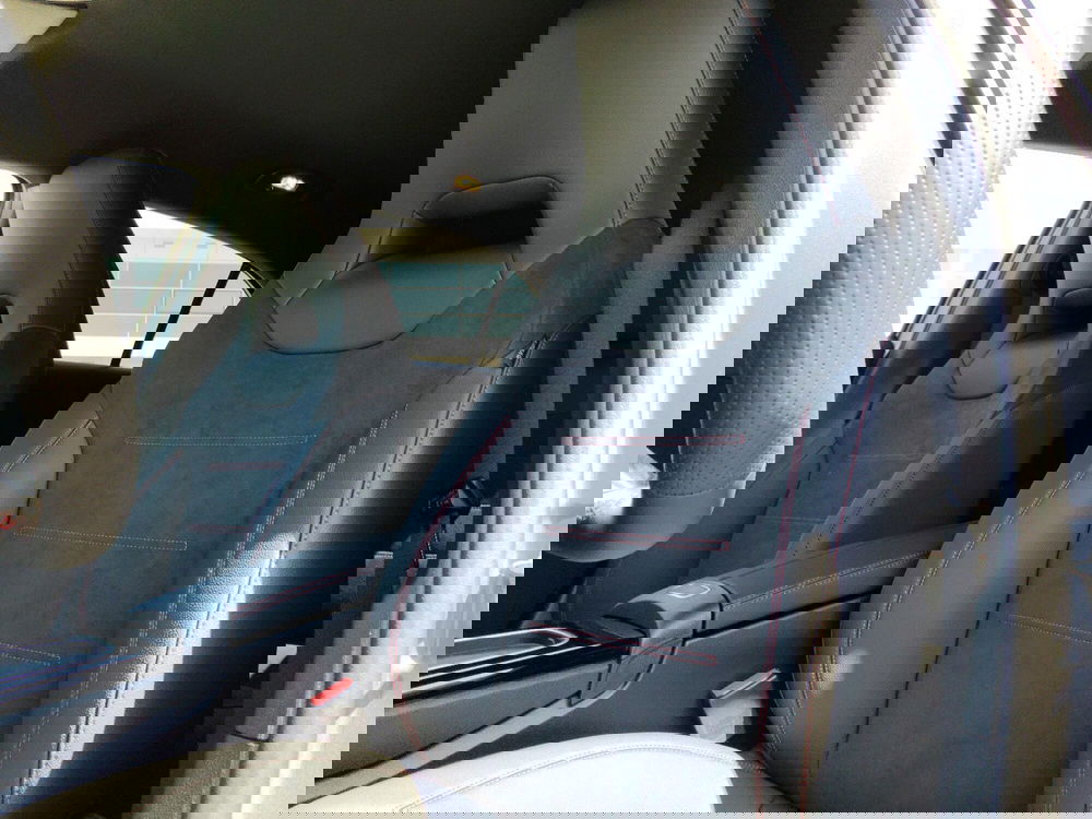 Mercedes-Benz Classe A nuova a Pescara (12)