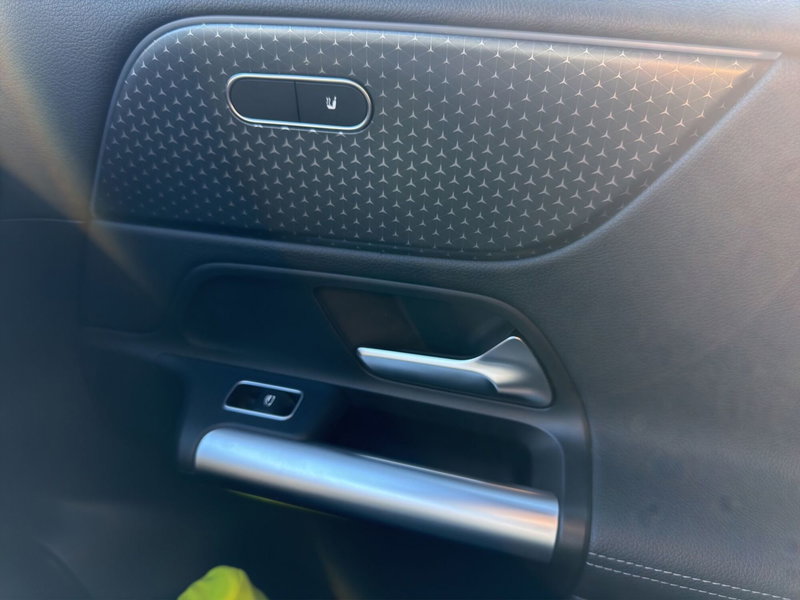 Mercedes-Benz Classe B usata a Cosenza (17)