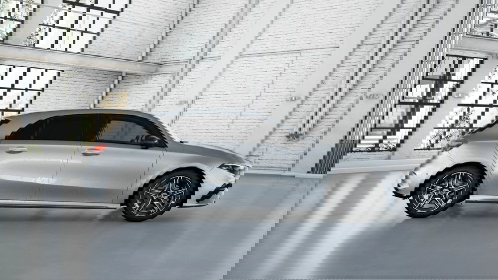 Mercedes-Benz Classe A nuova a Pescara (4)