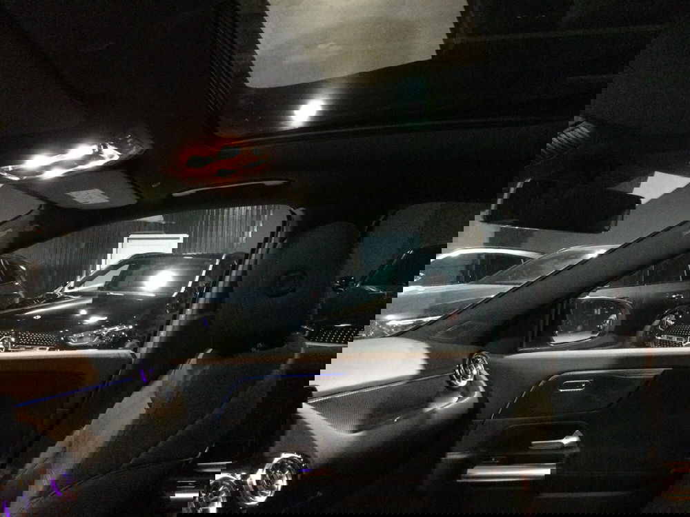 Mercedes-Benz GLA SUV nuova a Caserta (10)