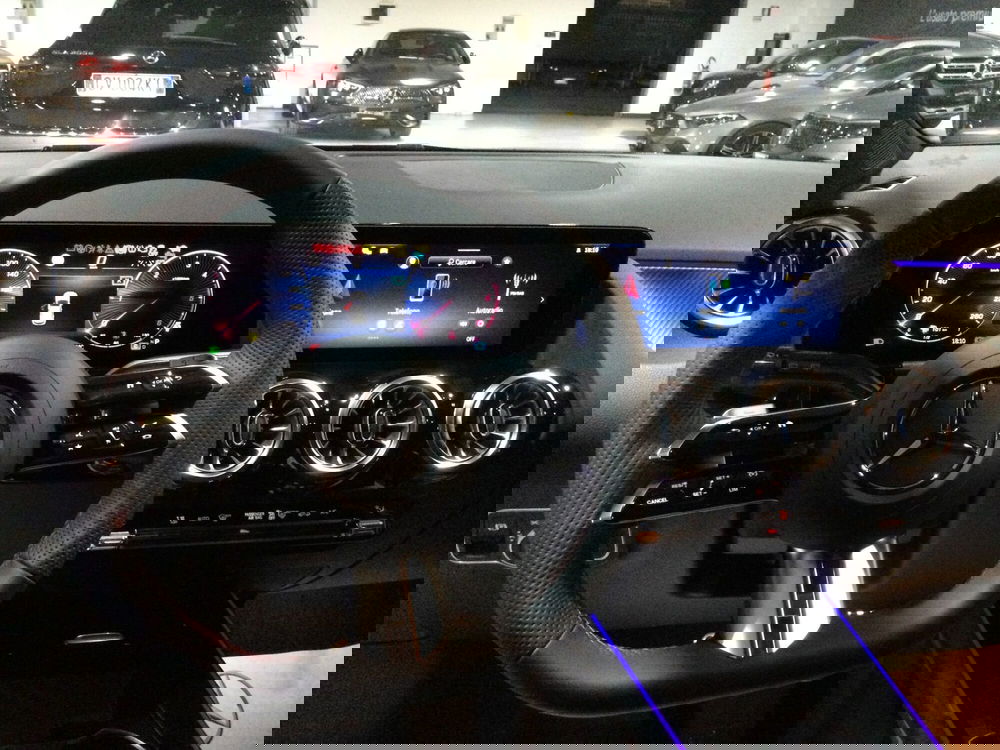 Mercedes-Benz GLA SUV nuova a Caserta (12)