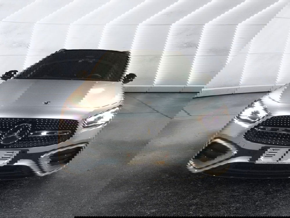 Mercedes-Benz GLA SUV nuova a Caserta (2)