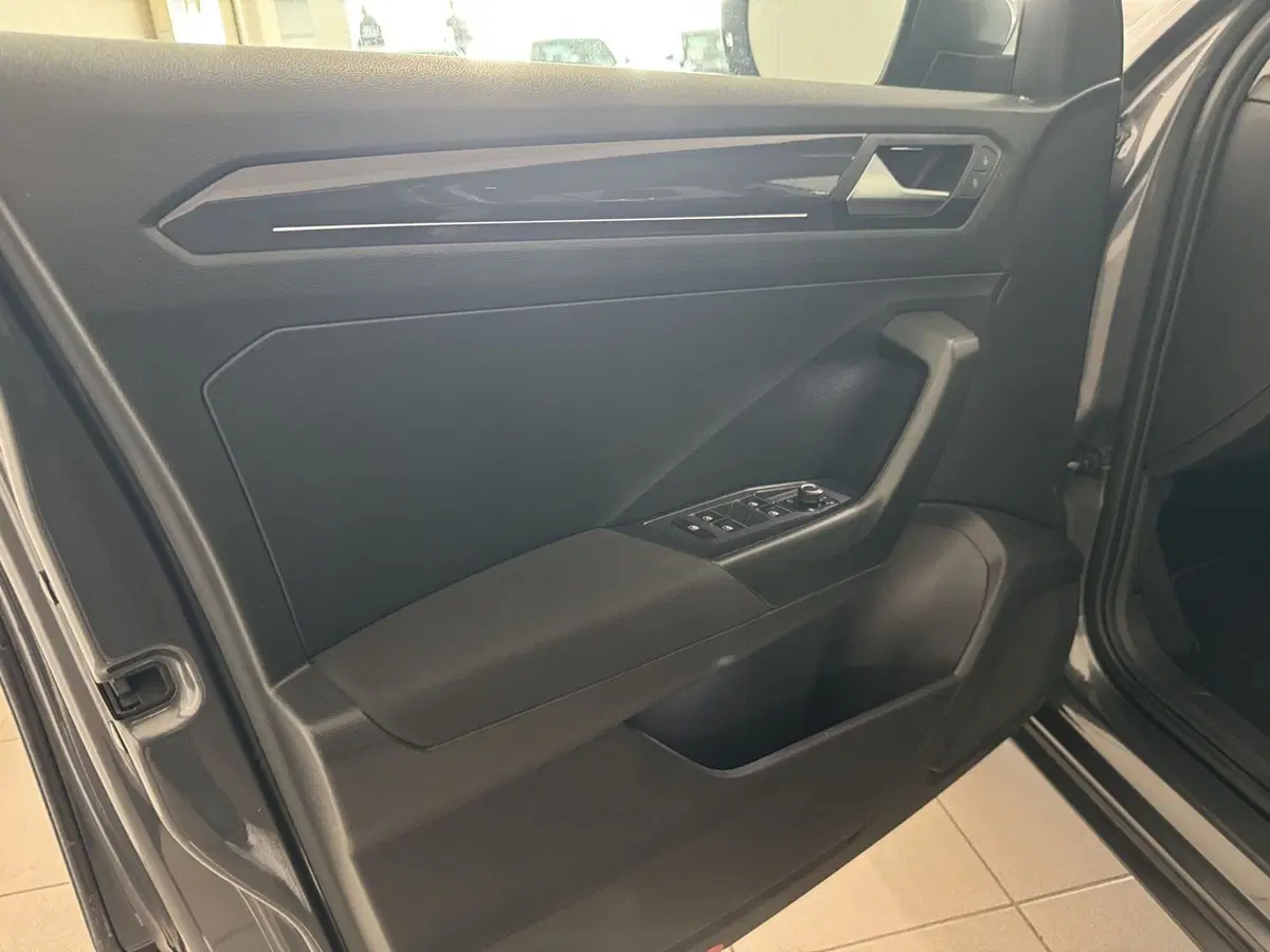 Volkswagen T-Roc usata a Messina (6)
