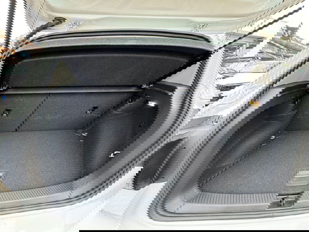 Volkswagen T-Cross usata a Pavia (11)