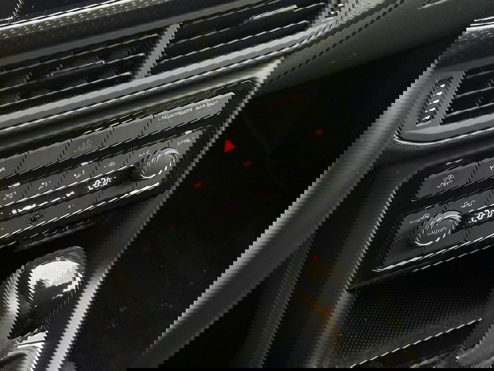 Volkswagen T-Cross usata a Pavia (20)