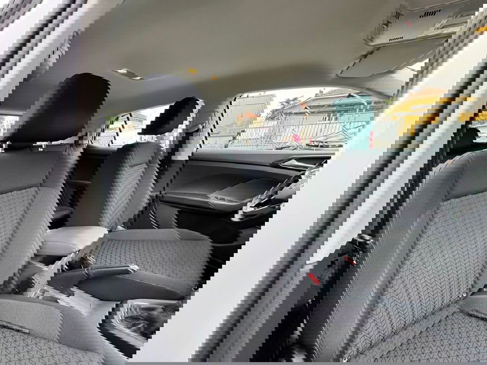 Volkswagen T-Cross usata a Pavia (6)