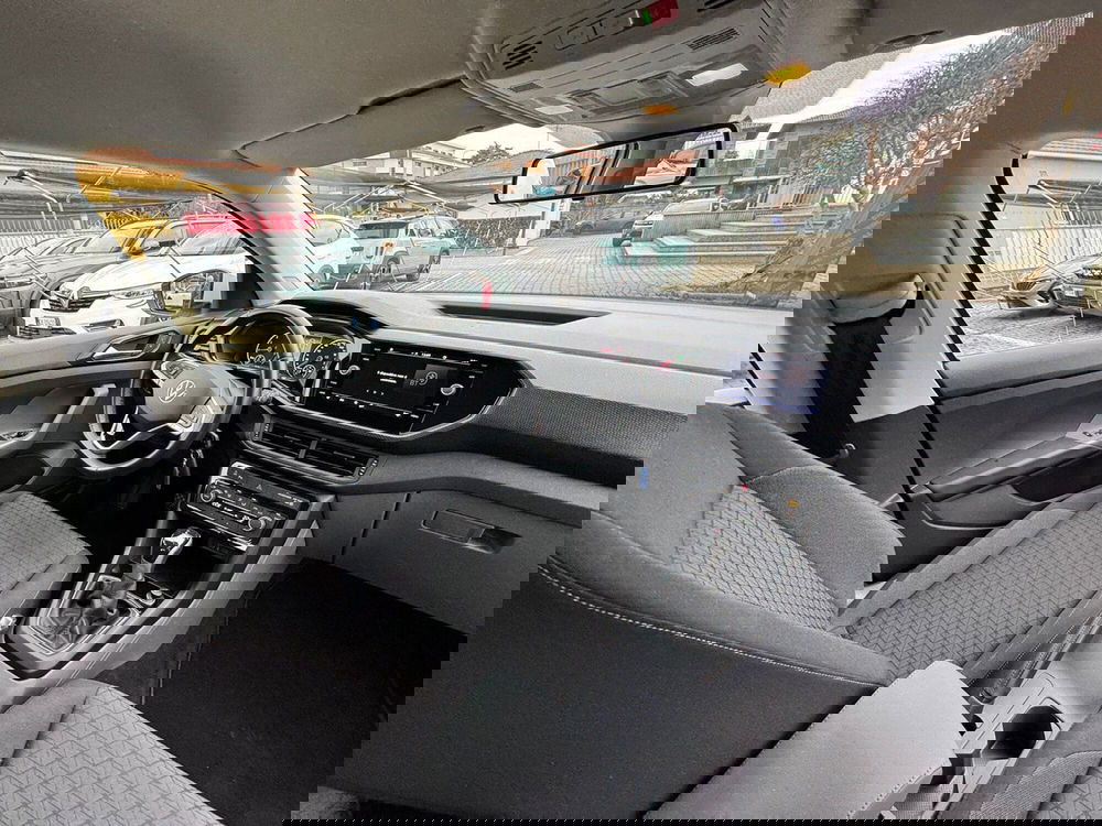 Volkswagen T-Cross usata a Pavia (9)