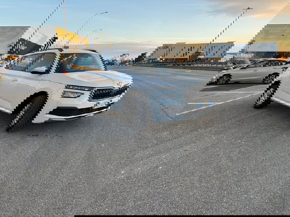 Skoda Kamiq usata a Pavia (3)