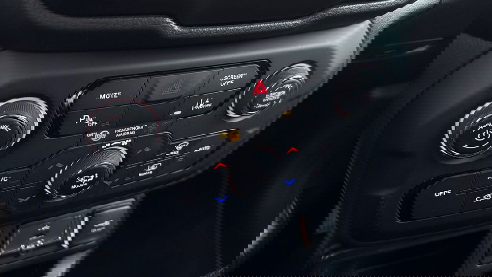 Jeep Renegade usata a Treviso (11)