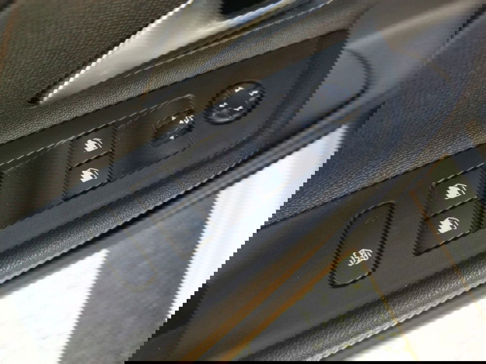 Opel Mokka usata a Brindisi (19)