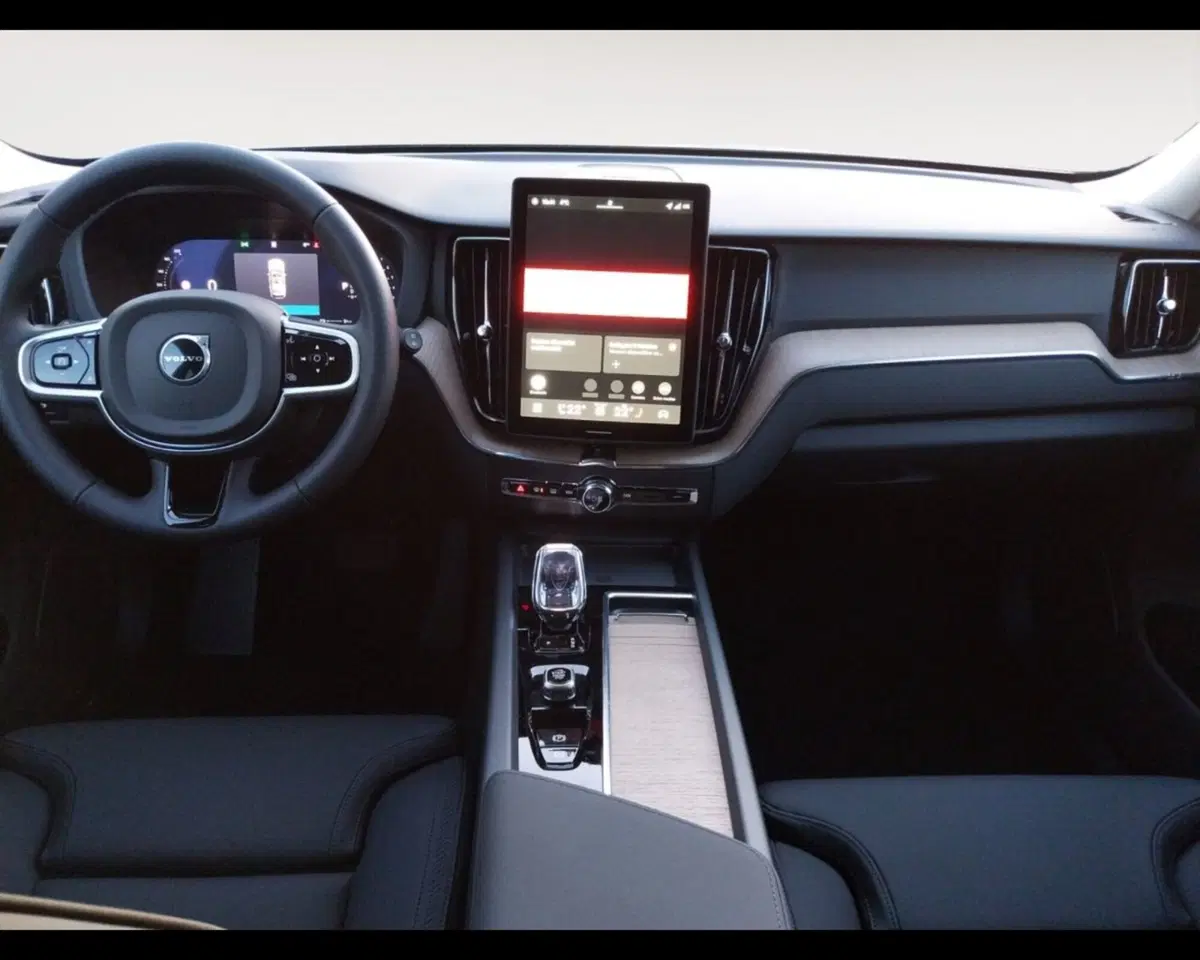 Volvo XC60 nuova a Bologna (11)