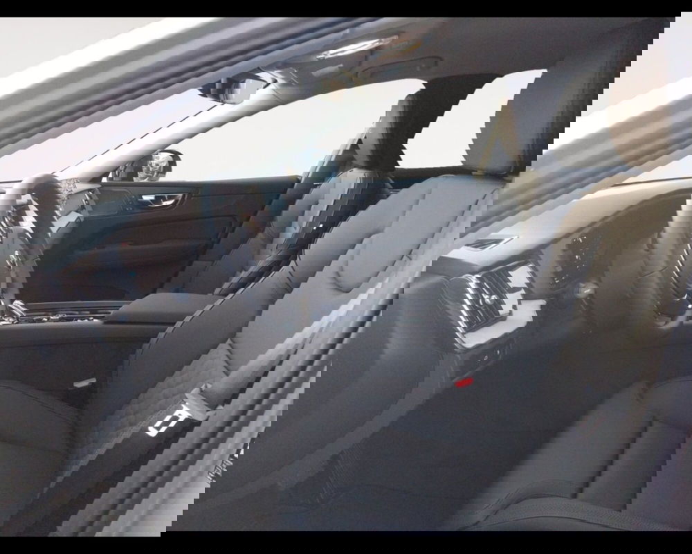 Volvo XC60 nuova a Bologna (13)