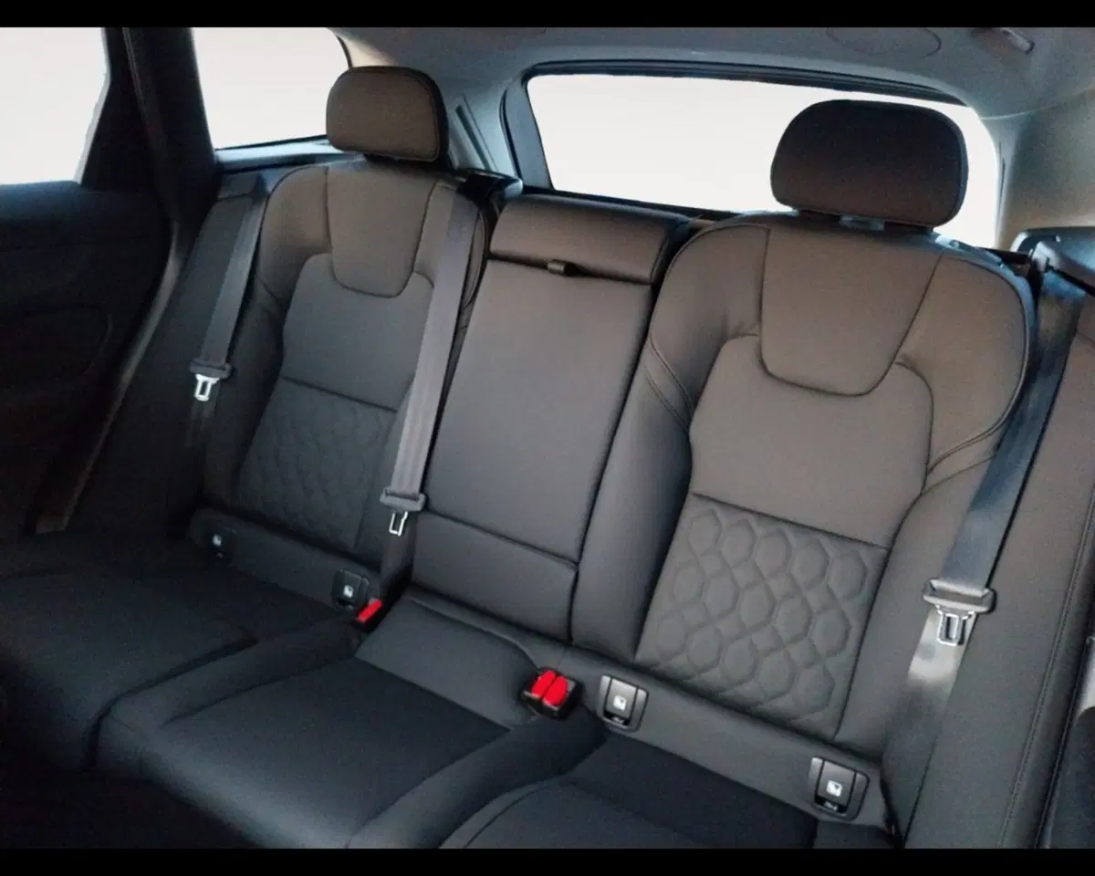 Volvo XC60 nuova a Bologna (15)