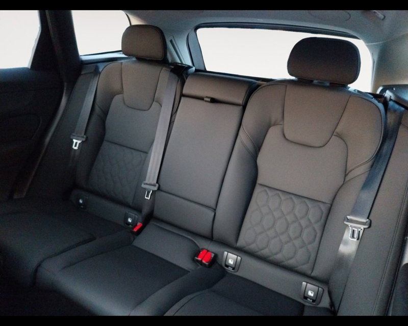 Volvo XC60 nuova a Bologna (15)
