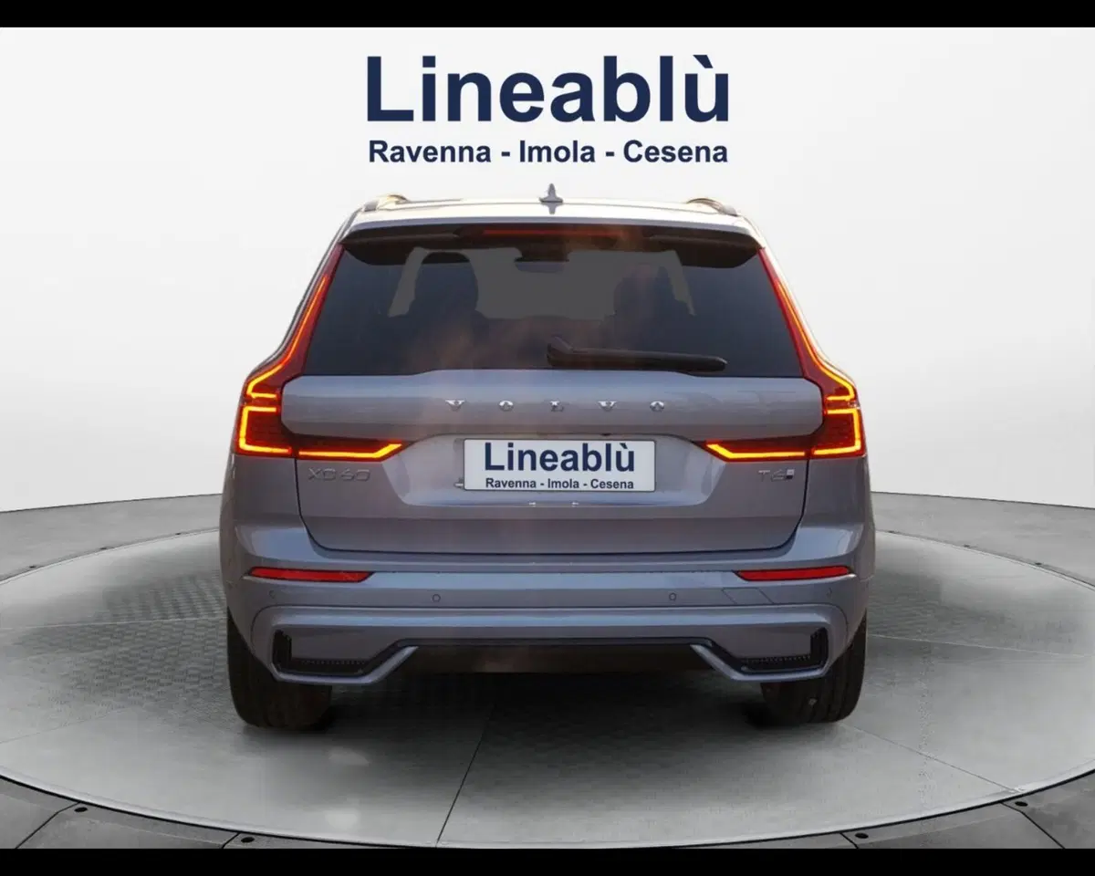 Volvo XC60 nuova a Bologna (4)