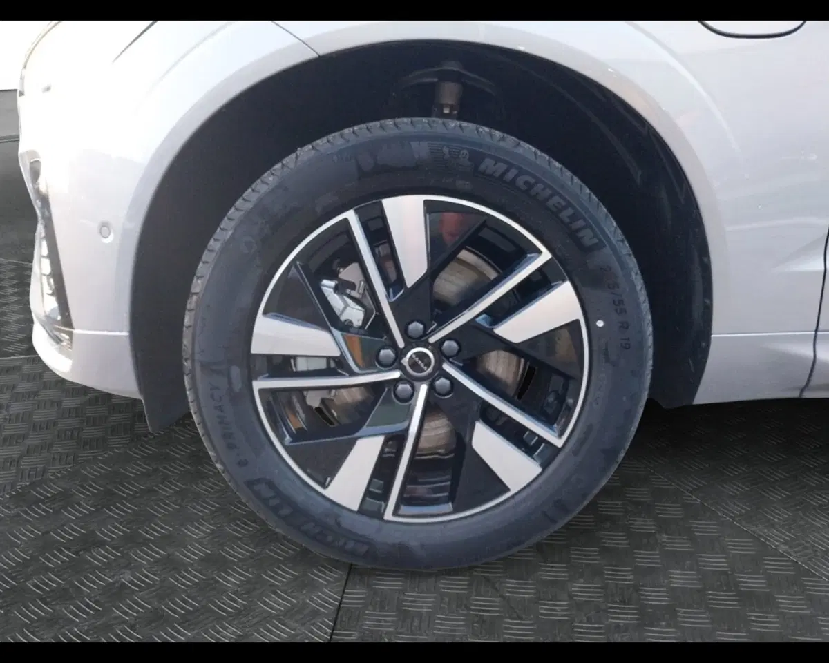 Volvo XC60 nuova a Bologna (9)