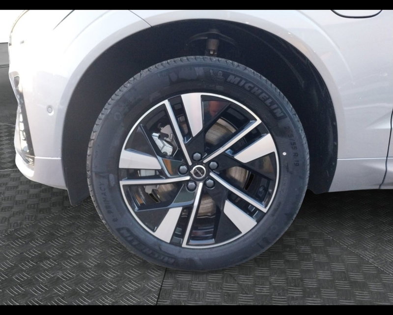 Volvo XC60 nuova a Bologna (9)