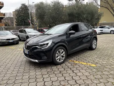 Renault Captur Full Hybrid E-Tech 145 CV Business del 2022 usata a Firenze