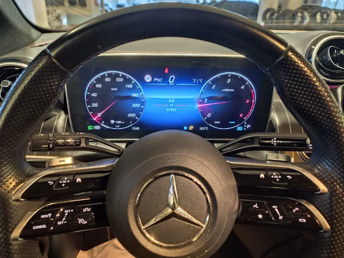 Mercedes-Benz GLC SUV usata a Milano (11)