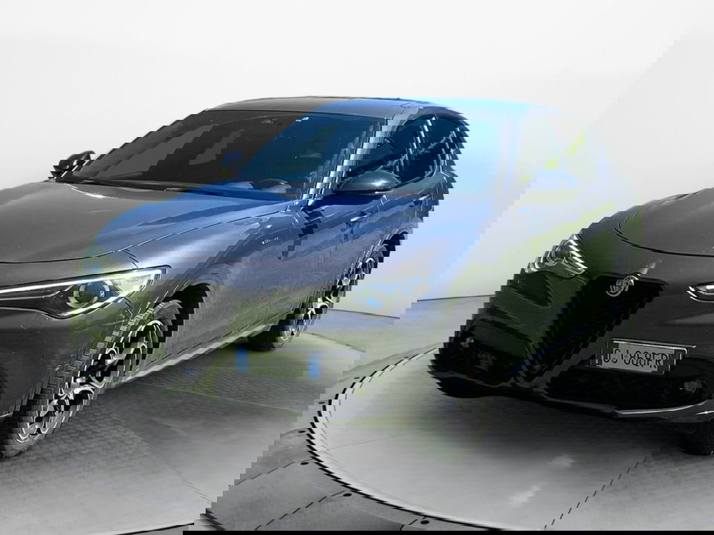 Alfa Romeo Stelvio usata a Salerno