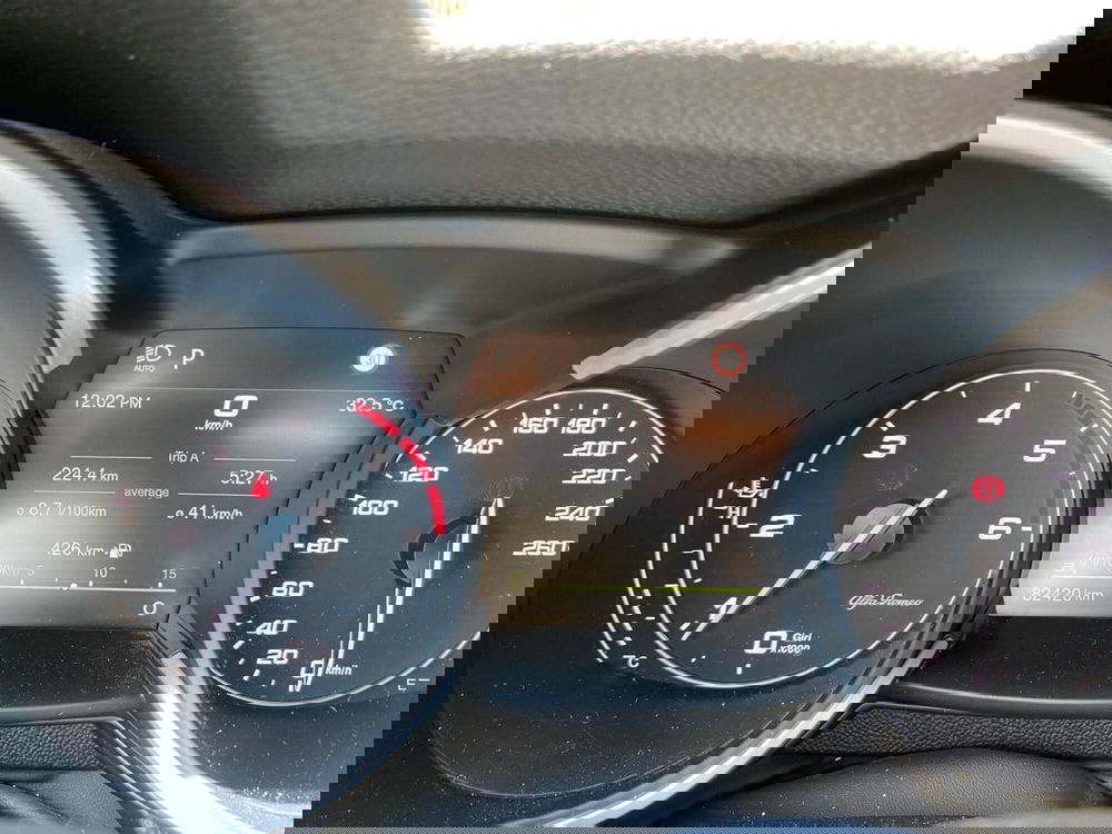 Alfa Romeo Stelvio usata a Salerno (20)