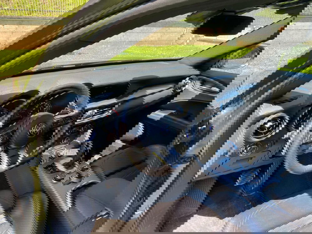 Alfa Romeo Stelvio usata a Salerno (8)
