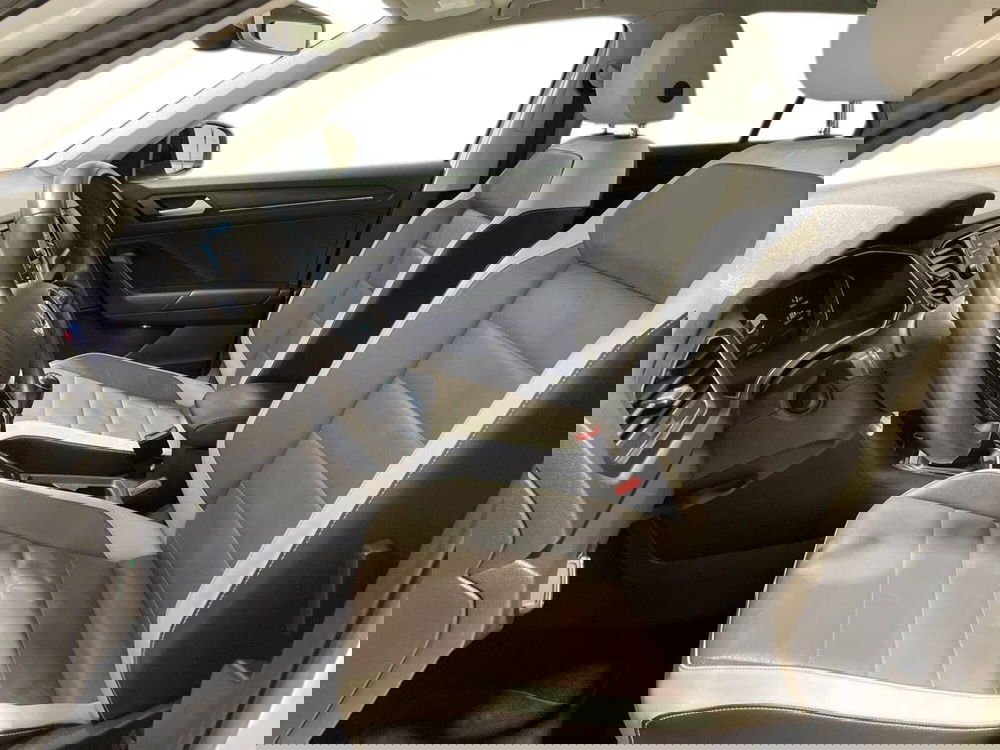 Volkswagen T-Roc usata a Pistoia (9)