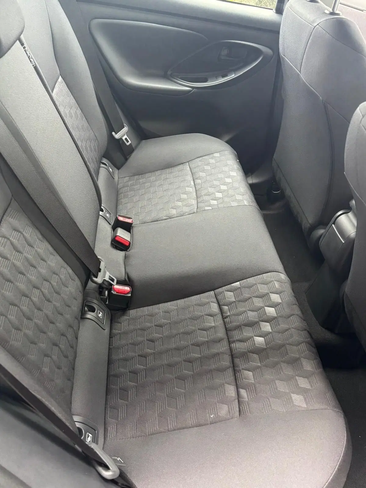 Mazda Mazda2 Hybrid nuova a Frosinone (11)
