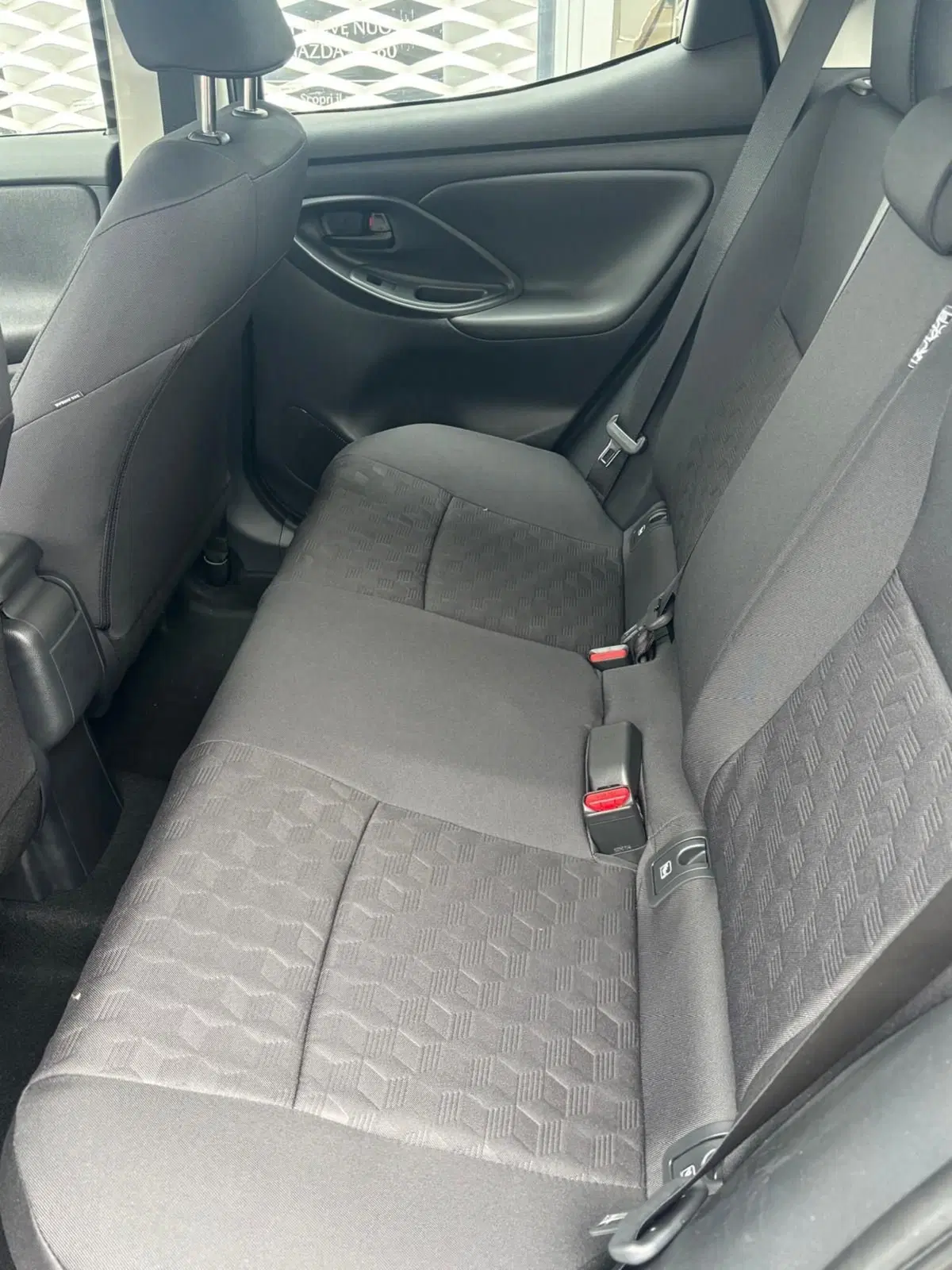 Mazda Mazda2 Hybrid nuova a Frosinone (12)
