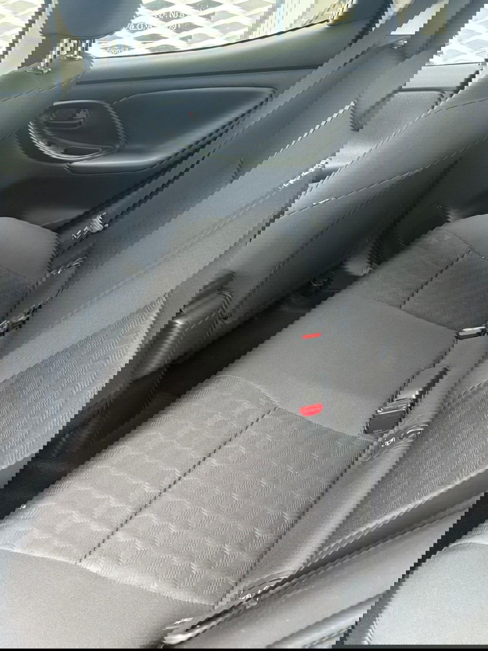 Mazda Mazda2 Hybrid nuova a Frosinone (12)