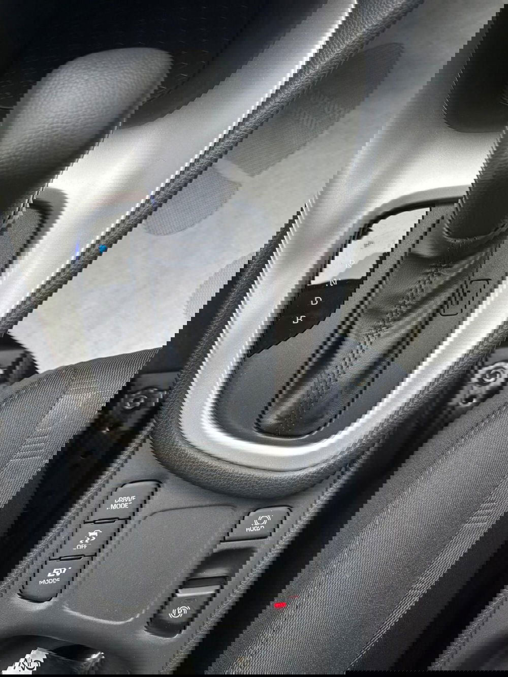 Mazda Mazda2 Hybrid nuova a Frosinone (13)