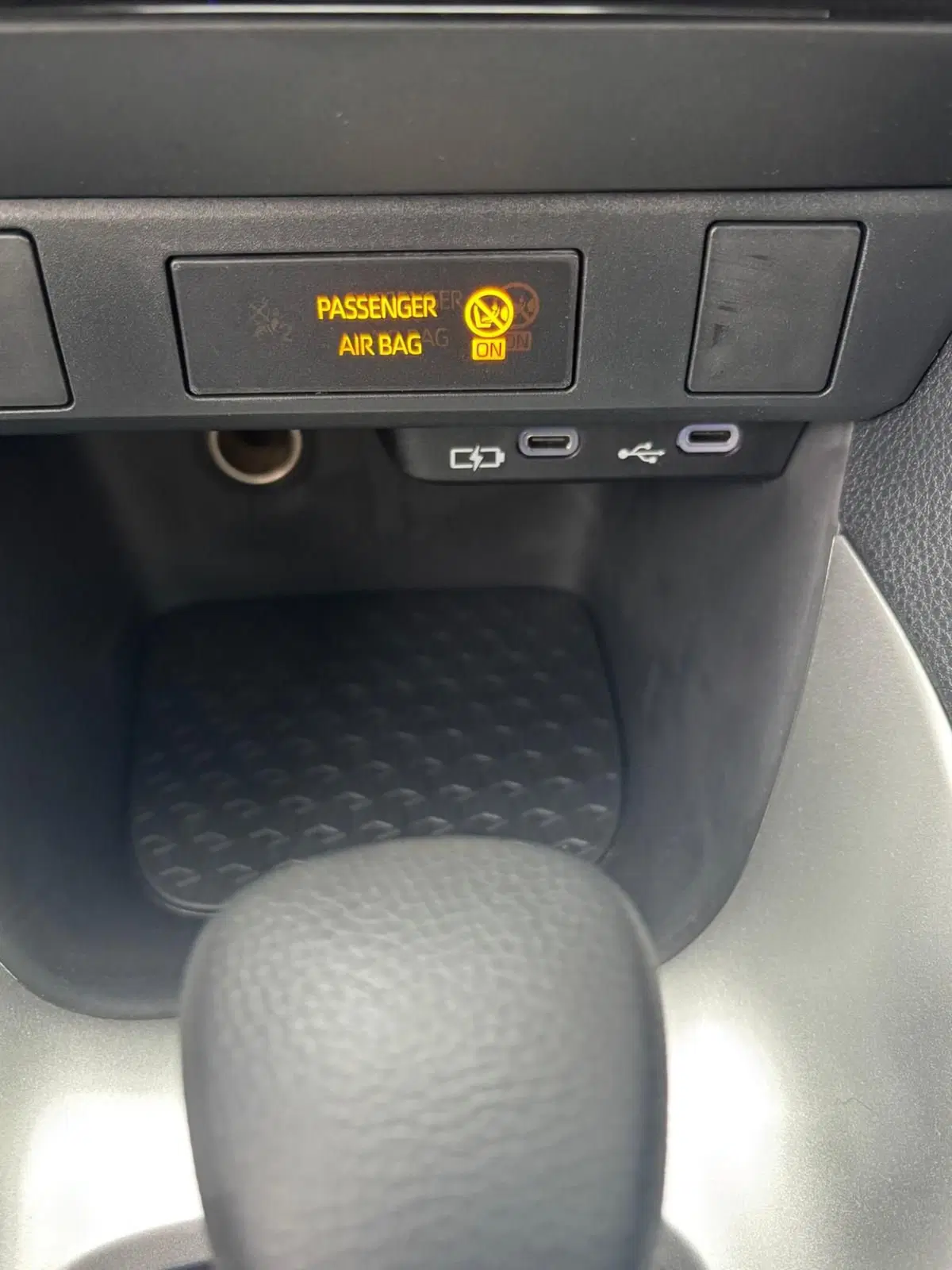 Mazda Mazda2 Hybrid nuova a Frosinone (14)