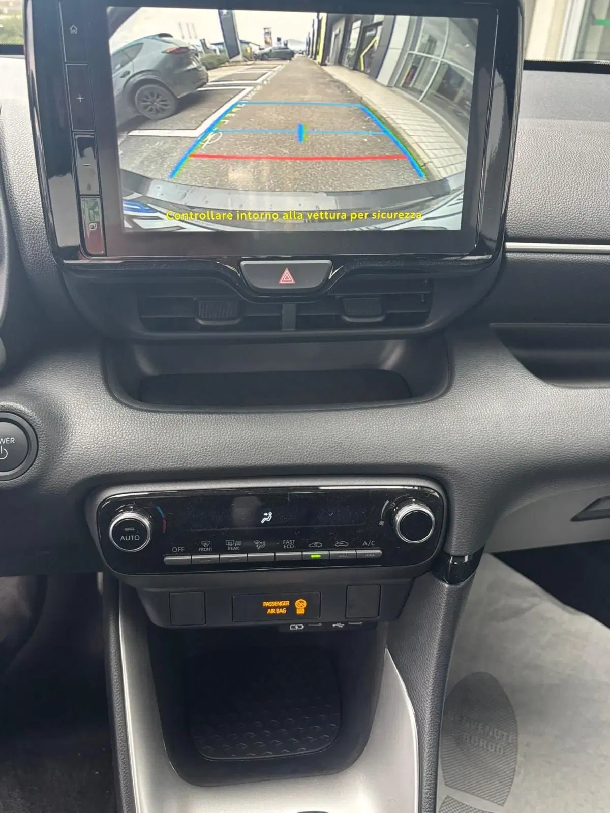 Mazda Mazda2 Hybrid nuova a Frosinone (15)
