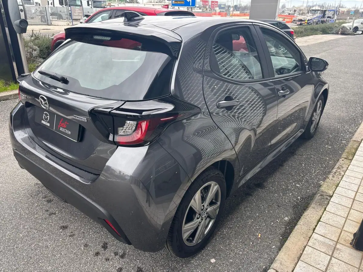 Mazda Mazda2 Hybrid nuova a Frosinone (5)