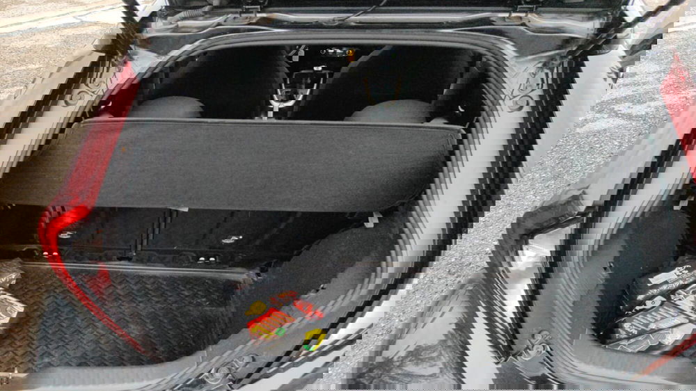 Toyota Aygo X usata a Firenze (8)